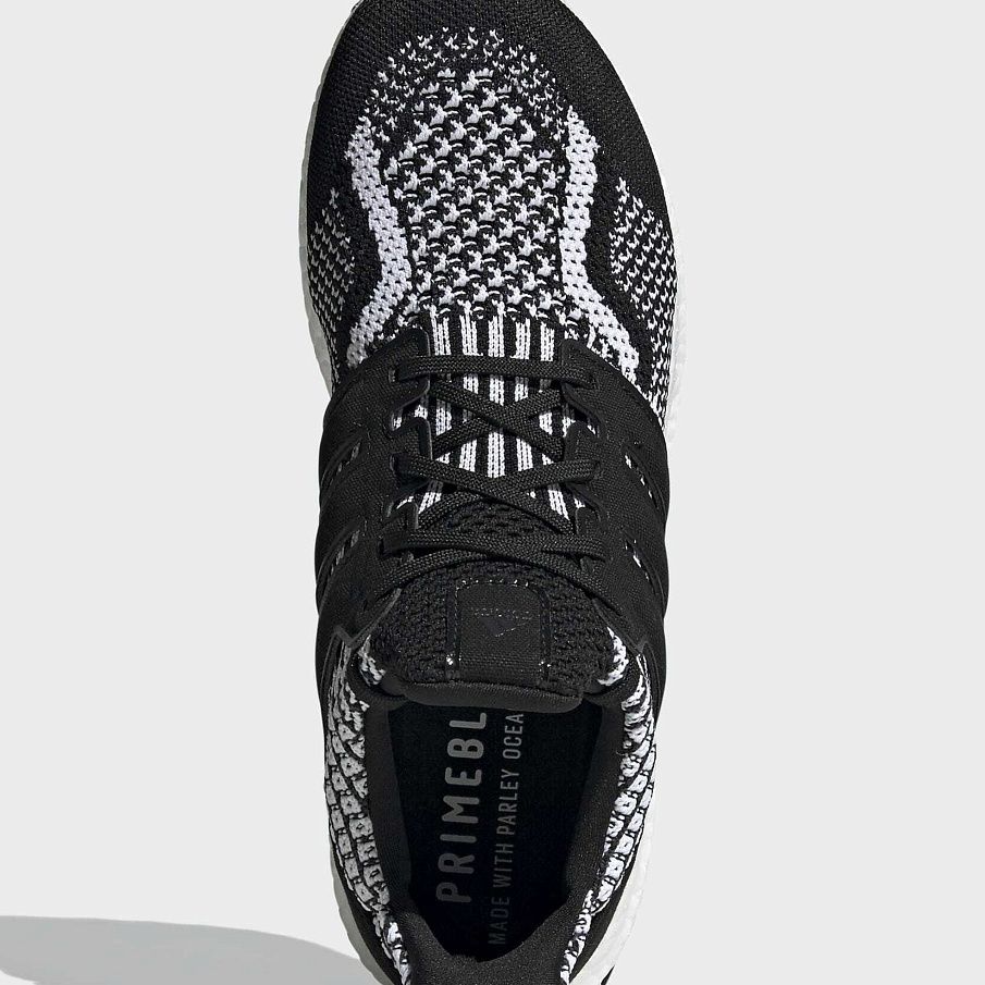 Фото № 4 с приближением к товару «‎Adidas Ultraboost 5.0 Dna »