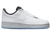 Фото № 1 с приближением к товару «‎Nike Air Force 1 07 SE White Chrome »