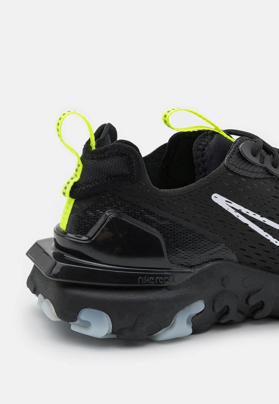 Фото № 5 с приближением к товару «‎Nike React Vision WT »