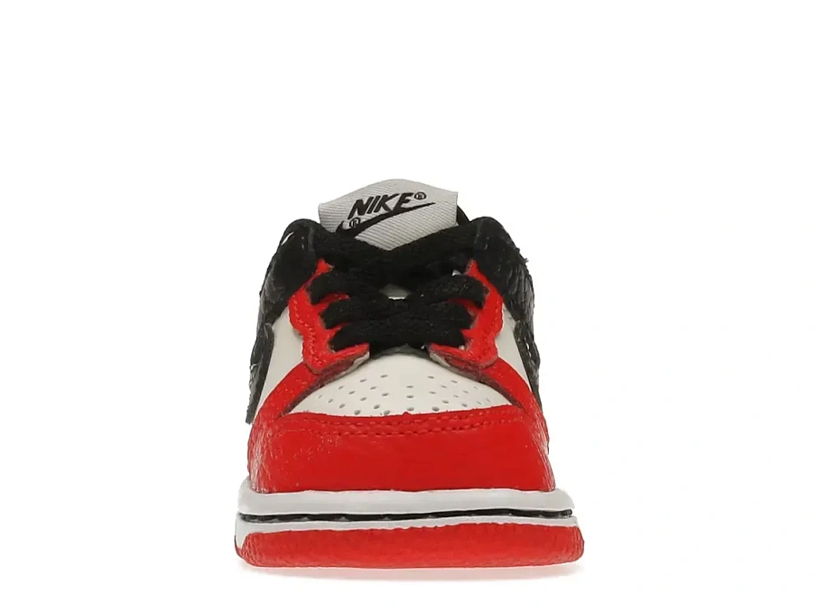 Фото № 2 с приближением к товару «‎Nike Dunk Low EMB»