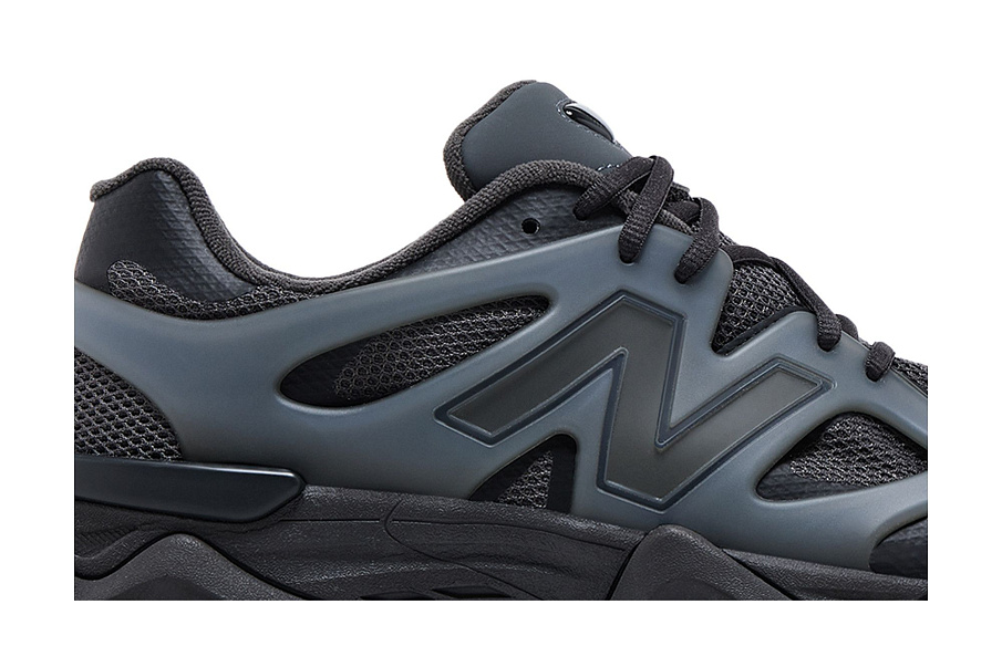 Фото № 3 с приближением к товару «‎New Balance 9060 X Black Cement»
