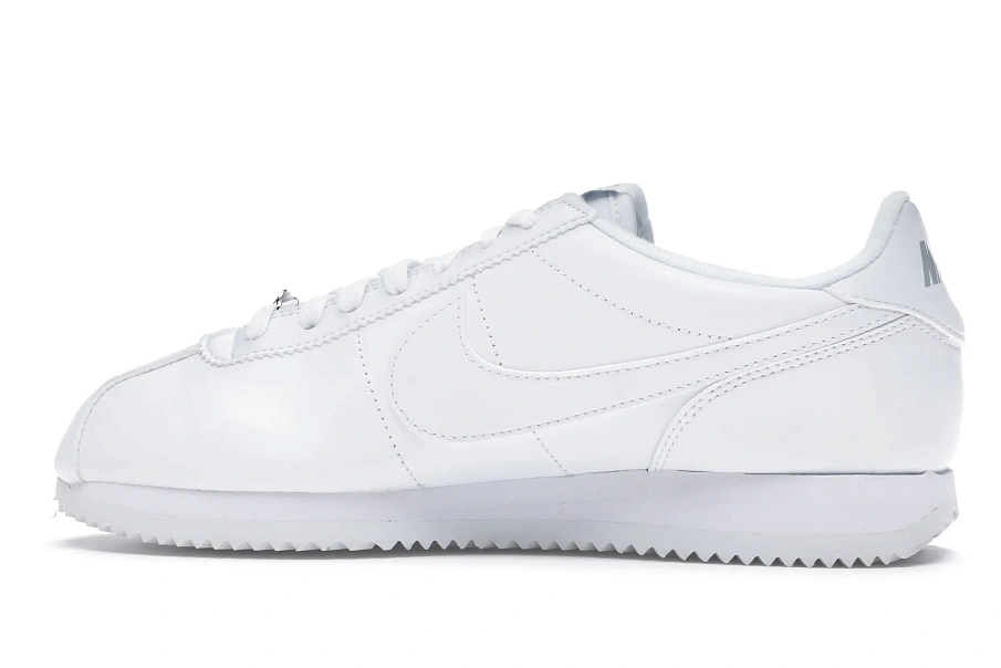 Фото № 5 с приближением к товару «‎Nike Cortez Basic Leather White White-Wolf Grey-Mtllc Silver»