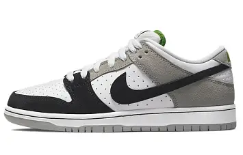 Nike SB Dunk Low Pro Skate shoes Chlorophyll - 1