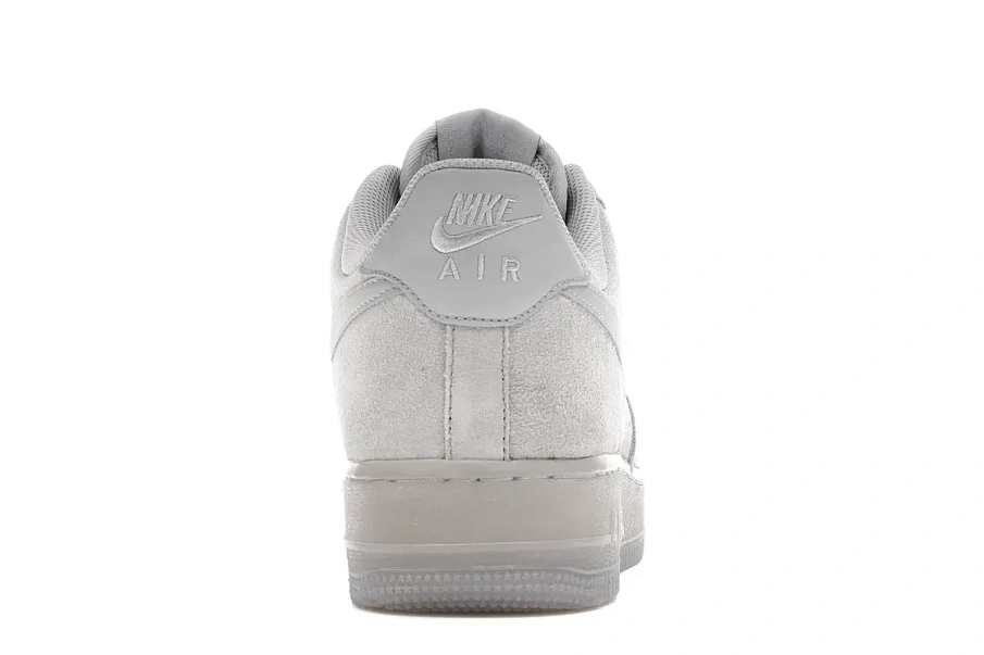 Фото № 4 с приближением к товару «‎Nike Air Force 1 Low '07 LV8 Grey Suede»