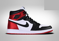 Фото № 1 с приближением к товару «‎Jordan 1 Retro High Satin Black Toe (W)»