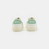 Фото № 3 с приближением к товару «‎Nike Blazer 77 »