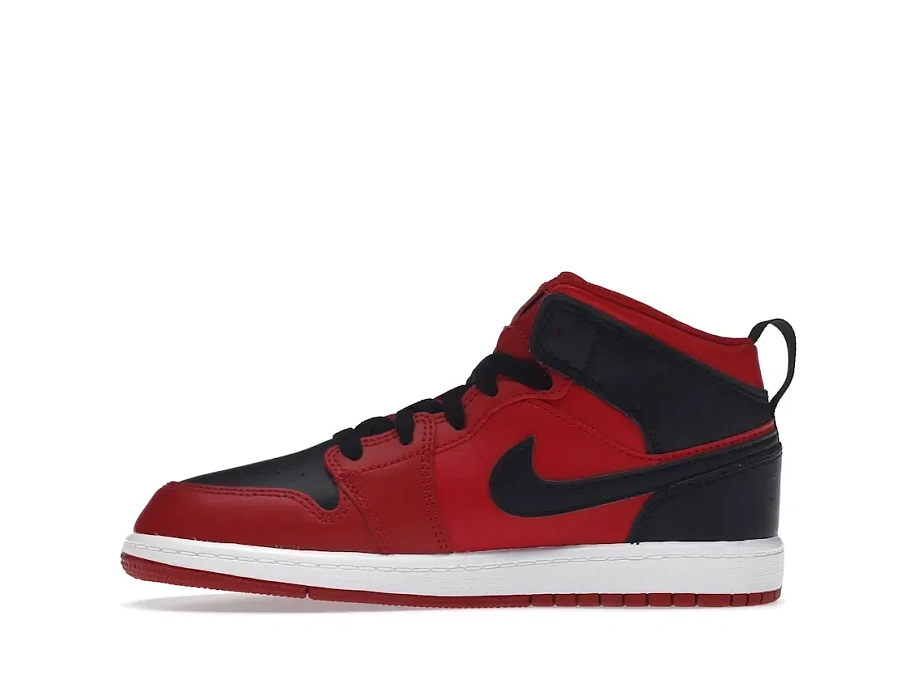 Фото № 3 с приближением к товару «‎Jordan 1 Mid»