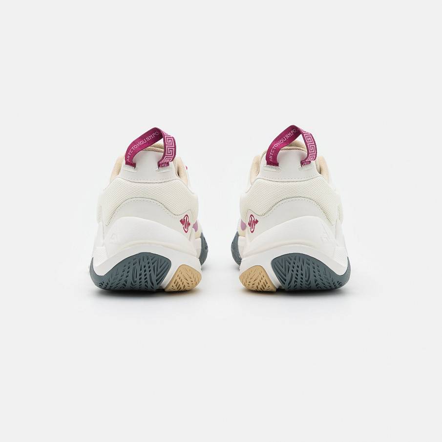Фото № 3 с приближением к товару «‎Nike Giannis Immortality 2 »