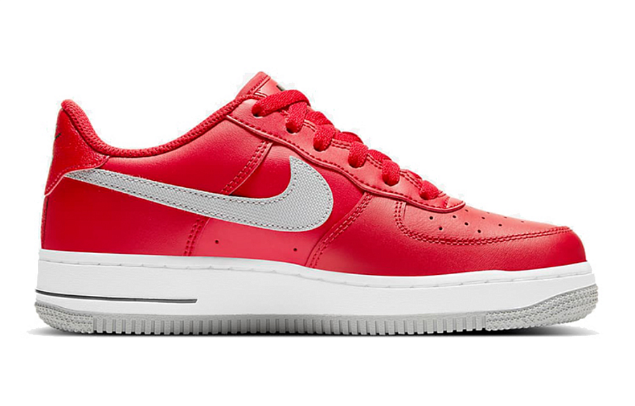Фото № 2 с приближением к товару «‎Nike Air Force 1 Low GS 'University Red'»