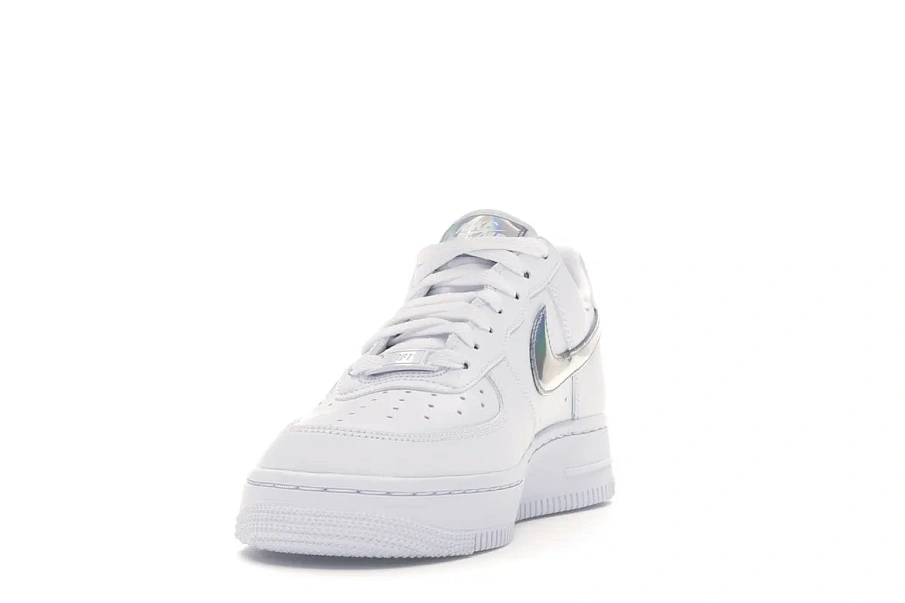 Фото № 3 с приближением к товару «‎Nike Air Force 1 Low White Irisdescent »