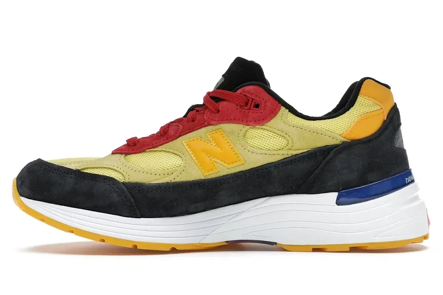 Фото № 3 с приближением к товару «‎New Balance 992»
