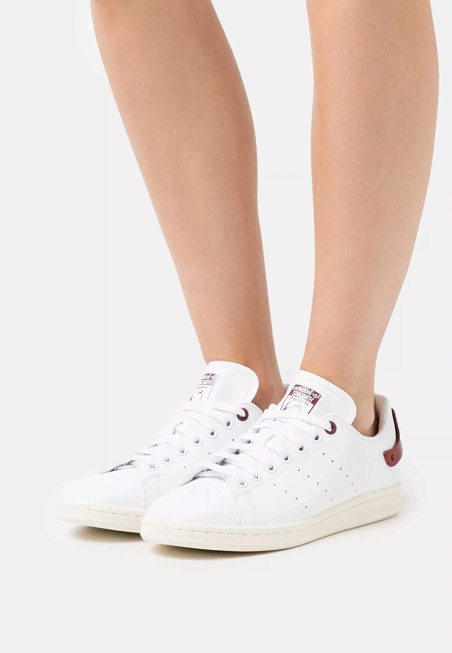 Фото № 1 с приближением к товару «‎STAN SMITH »