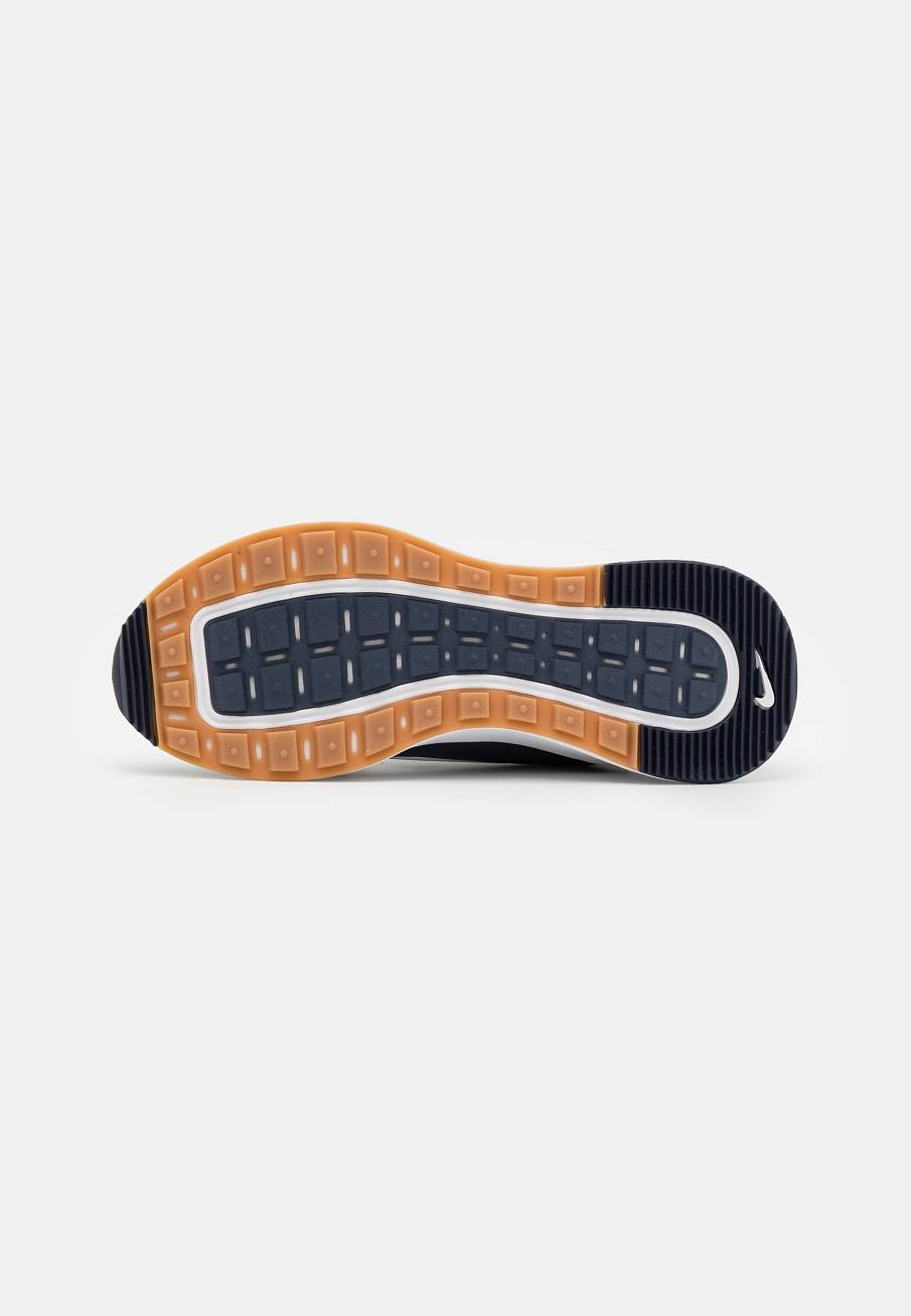 Фото № 5 с приближением к товару «‎Nike Reposto »