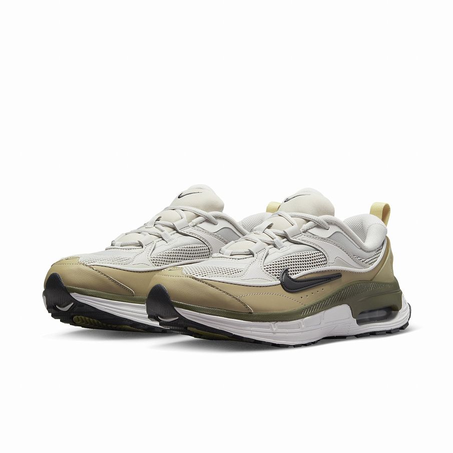 Фото № 3 с приближением к товару «‎Nike W Air Max Bliss NN »