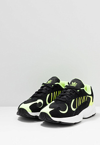 Фото № 4 с приближением к товару «‎Adidas Yung-1 »