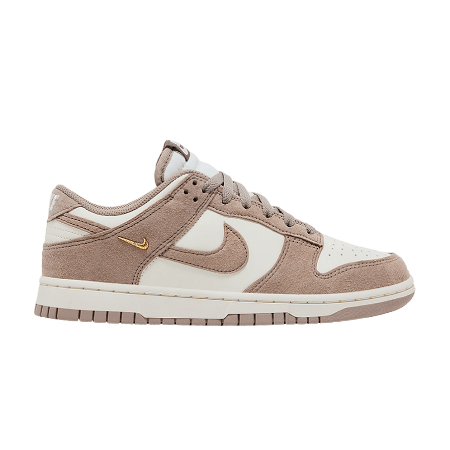 Фото № 1 с приближением к товару «‎Nike Women's Dunk Low Malt Mini Swoosh»