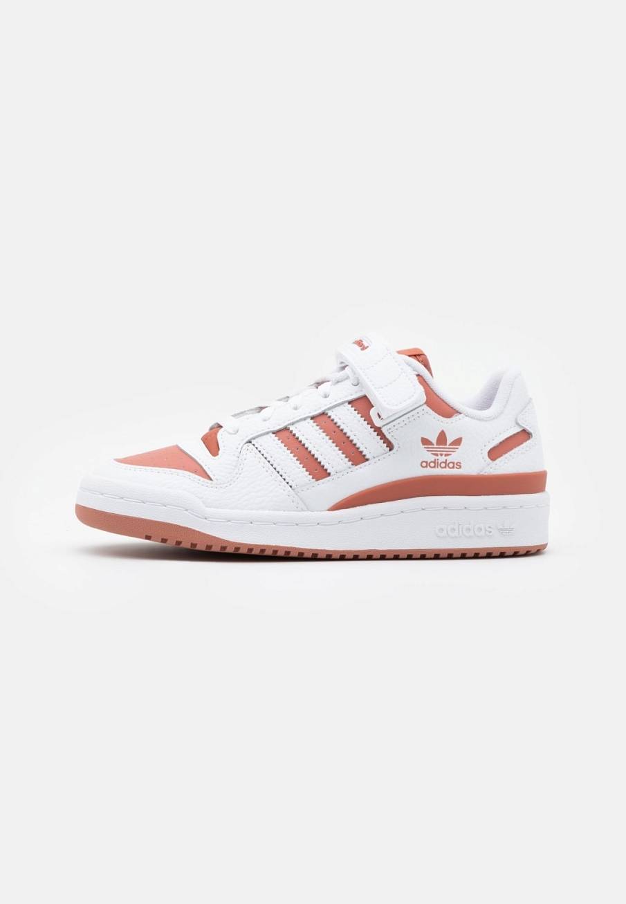 Фото № 1 с приближением к товару «‎Adidas Forum »