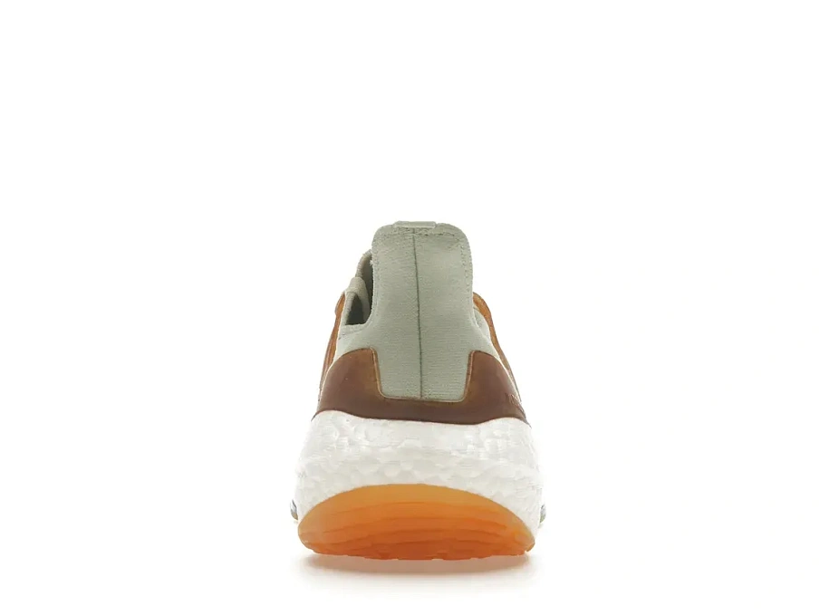 Фото № 4 с приближением к товару «‎adidas Ultra Boost 22 Made with Nature Linen Green»