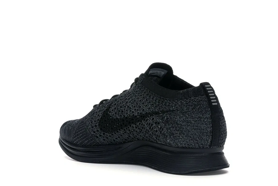 Фото № 5 с приближением к товару «‎Nike Flyknit Racer Triple Black»
