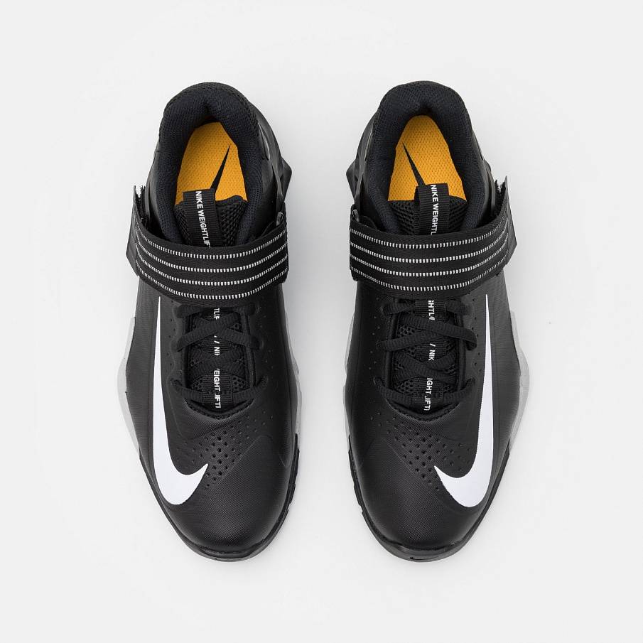 Фото № 4 с приближением к товару «‎Nike Savaleos»
