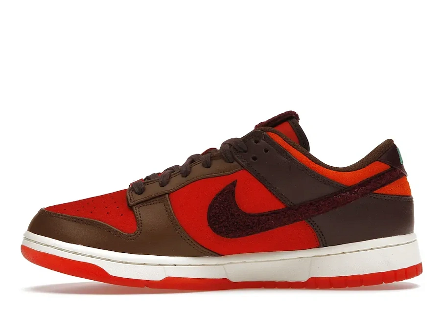 Фото № 3 с приближением к товару «‎Nike Dunk Low Retro PRM Year of the Rabbit Light Crimson (2023)»