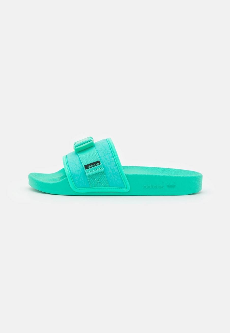 Фото № 1 с приближением к товару «‎Adidas Pouchylette»