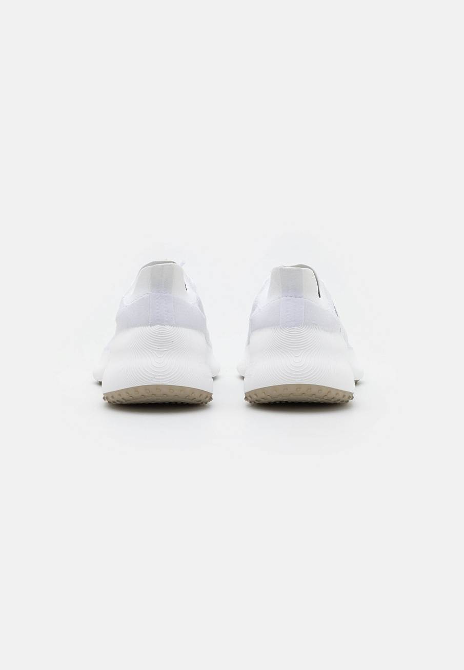 Фото № 3 с приближением к товару «‎Adidas Futurenatural»
