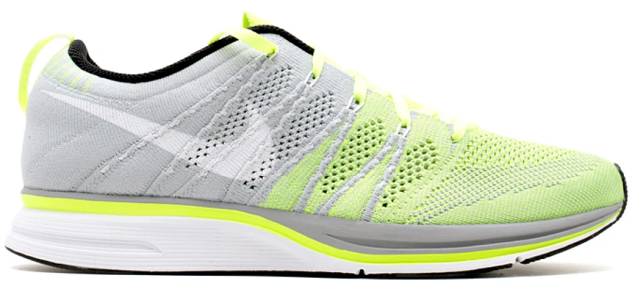 Фото № 1 с приближением к товару «‎Nike Flyknit Trainer Volt White»