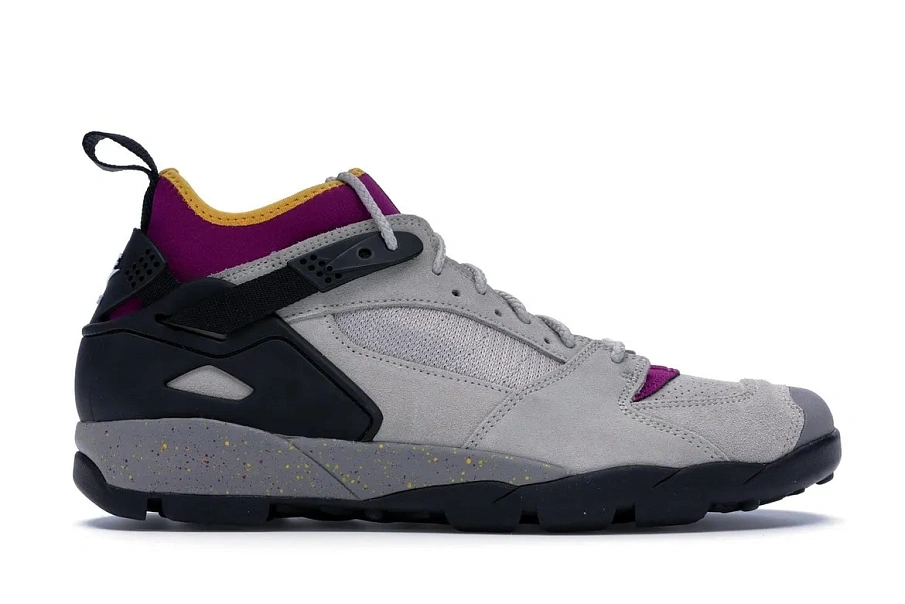 Фото № 1 с приближением к товару «‎Nike Air Revaderchi Granite Red Plum»