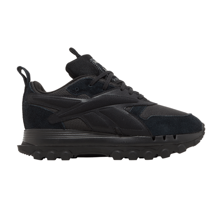 Фото № 1 с приближением к товару «‎Cardi B x Reebok Women's Classic Leather V2 Core Black»