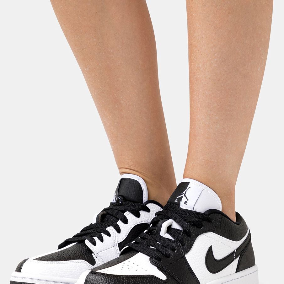 Фото № 1 с приближением к товару «‎Air Jordan 1 SE Edge »