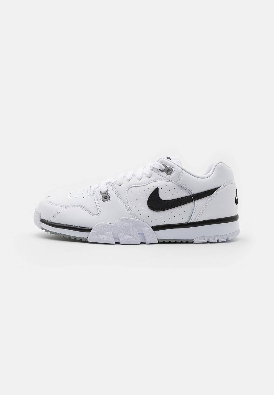 Фото № 1 с приближением к товару «‎Nike Cross Trainer »