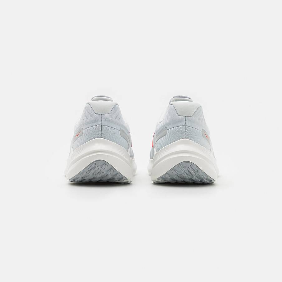 Фото № 3 с приближением к товару «‎Nike Wmns Quest 5»