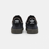 Фото № 3 с приближением к товару «‎Adidas PW HU »