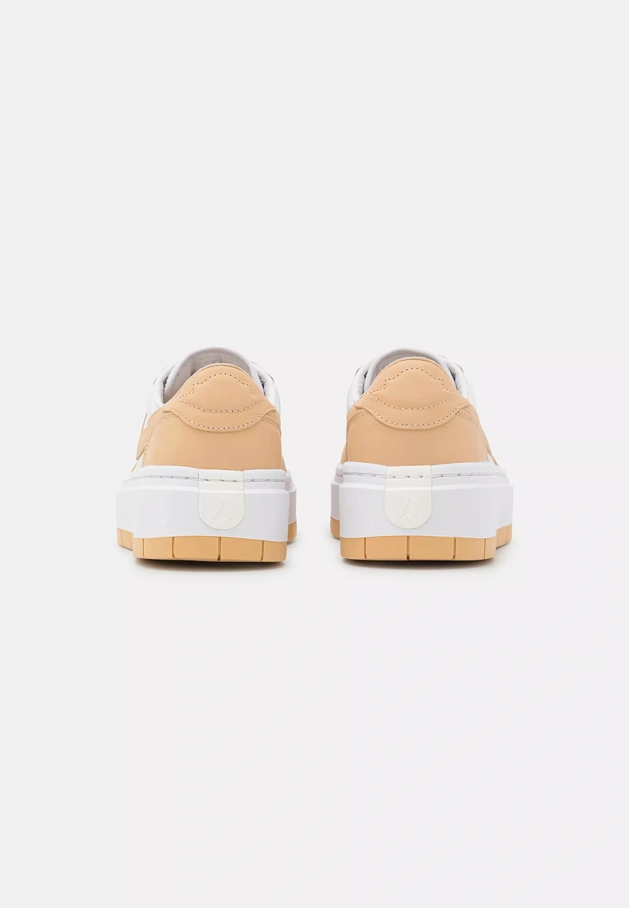 Фото № 3 с приближением к товару «‎AIR JORDAN 1 ELEVATE»