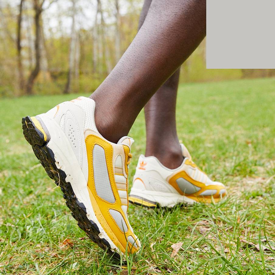 Фото № 3 с приближением к товару «‎Adidas Shadowturf »