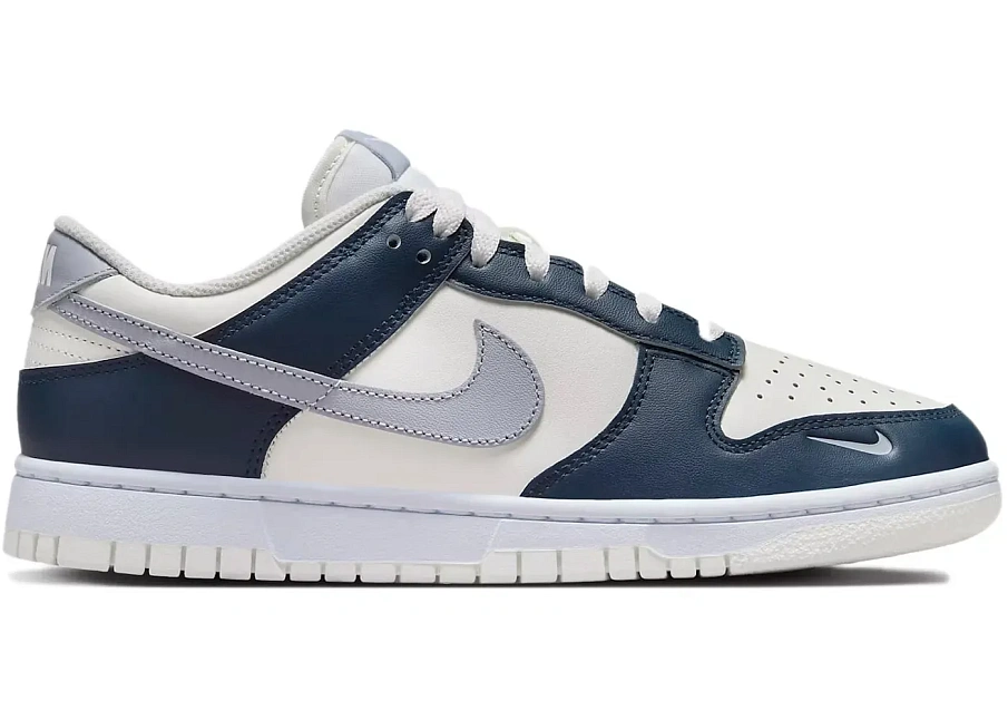 Фото № 1 с приближением к товару «‎Nike Dunk Low»