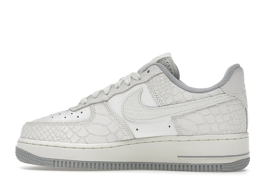 Фото № 5 с приближением к товару «‎Nike Air Force 1 Low 07 White Python »