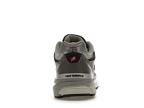 Фото № 4 с приближением к товару «‎New Balance 990v3»