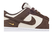 Фото № 3 с приближением к товару «‎Nike Women's Dunk Low Light Orewood Baroque Brown»