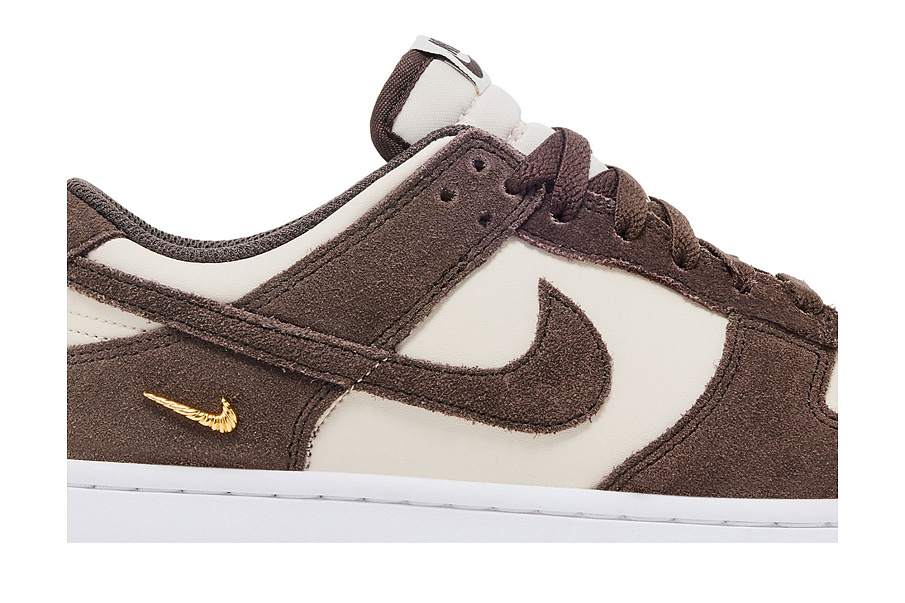 Фото № 3 с приближением к товару «‎Nike Women's Dunk Low Light Orewood Baroque Brown»