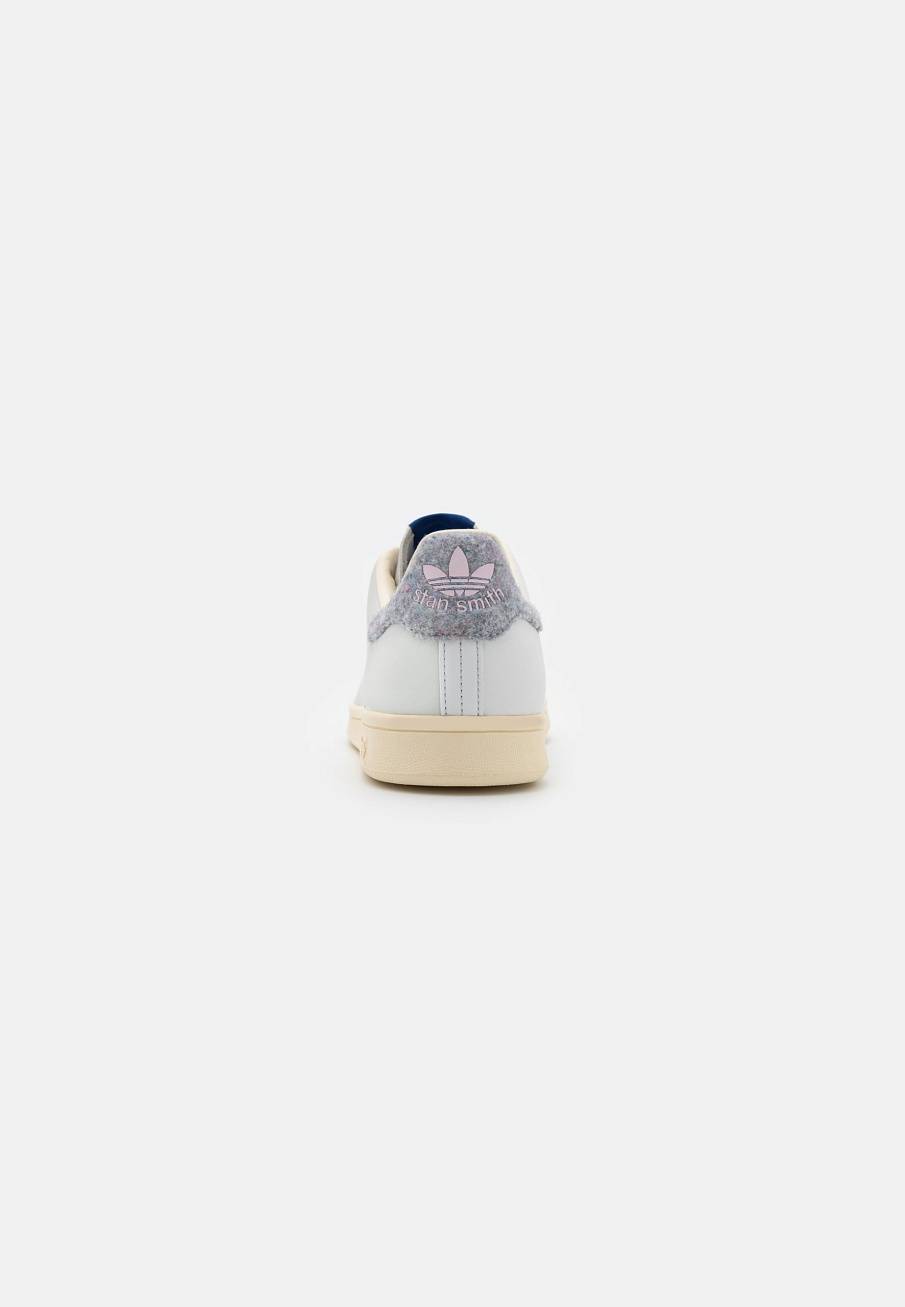 Фото № 3 с приближением к товару «‎Adidas Stan Smith »
