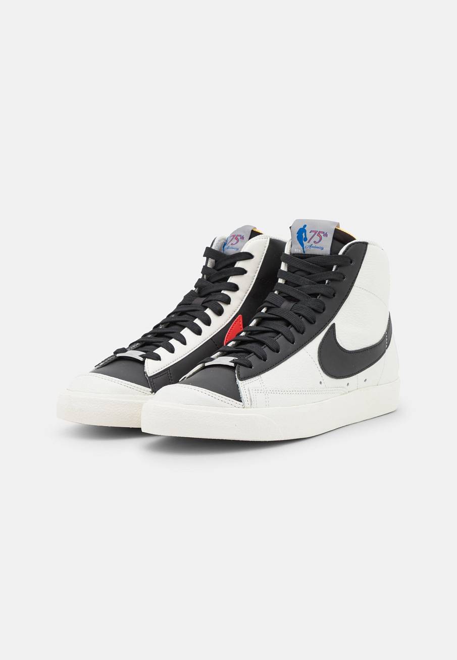 Фото № 5 с приближением к товару «‎Nike Blazer ’77 Emb »