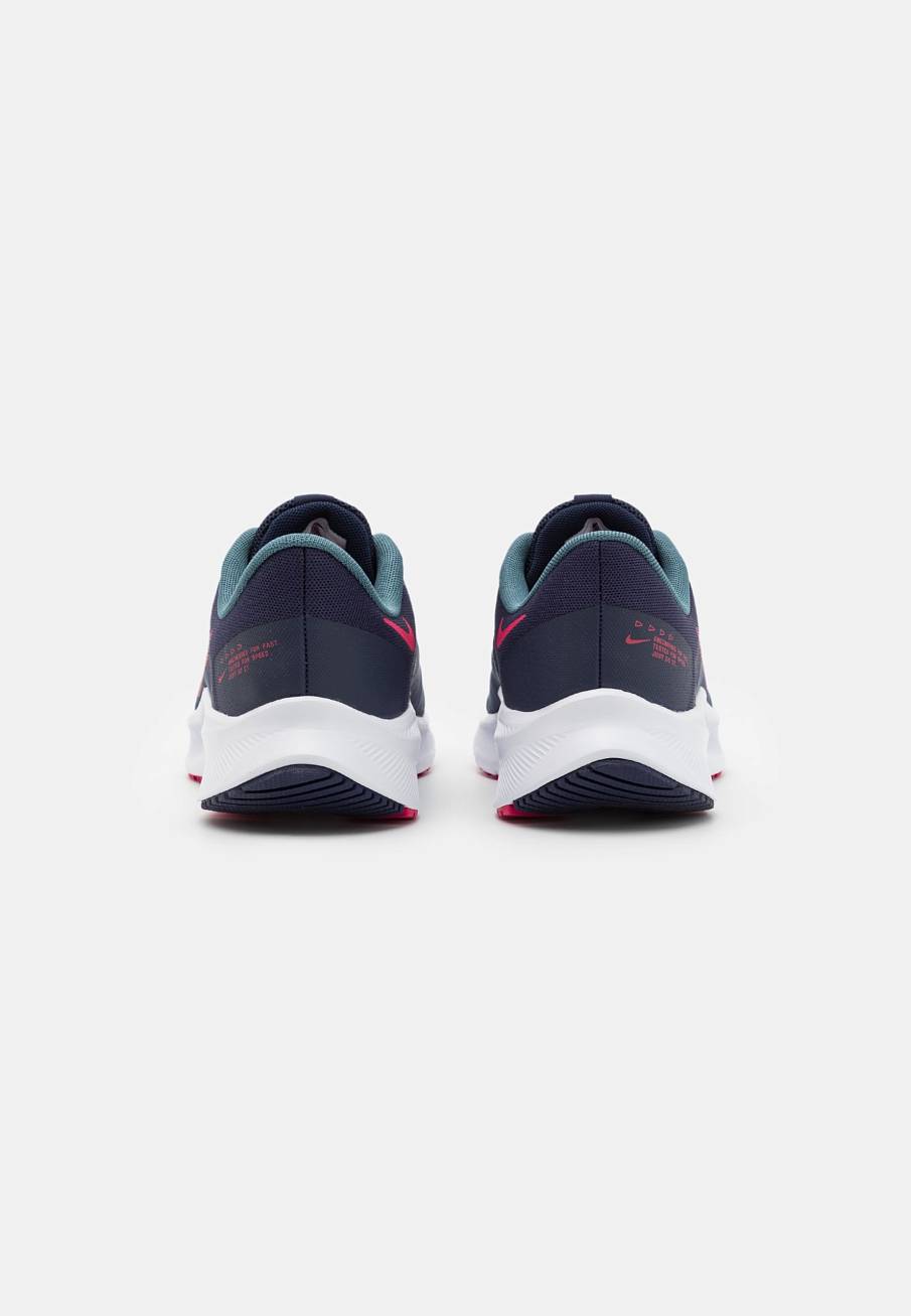 Фото № 2 с приближением к товару «‎Nike Quest 4»