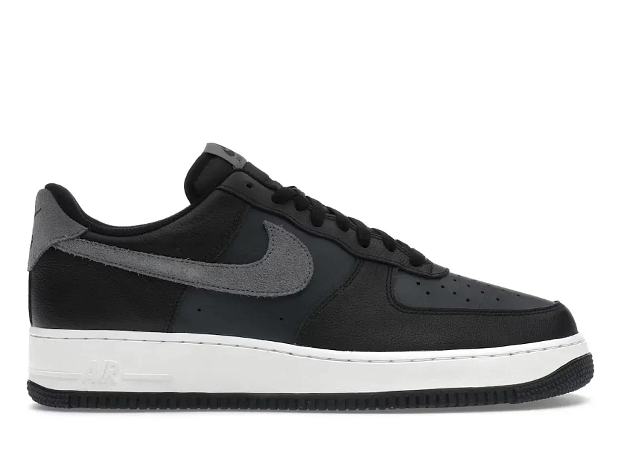 Фото № 1 с приближением к товару «‎Nike Air Force 1 '07»