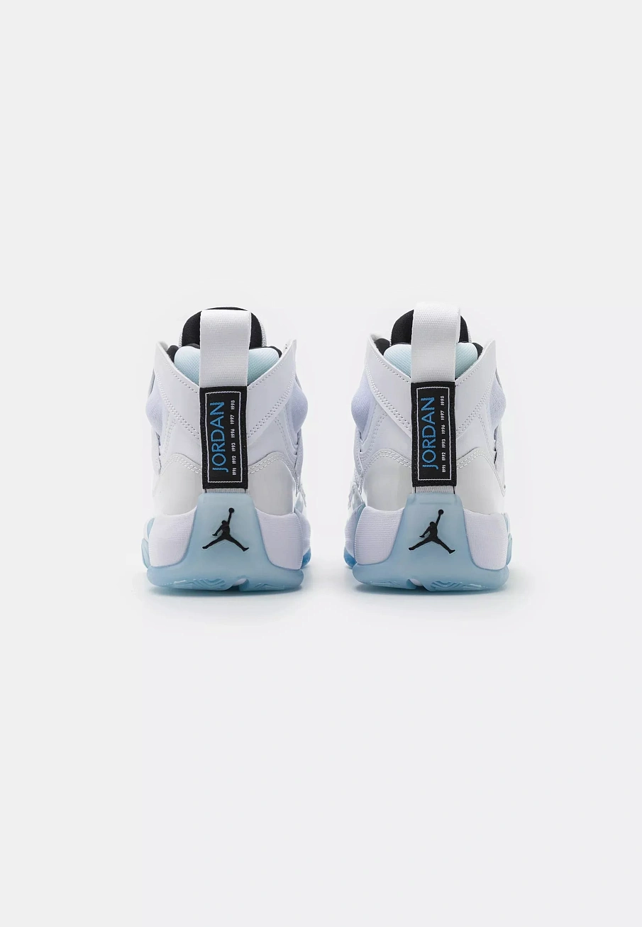 Фото № 3 с приближением к товару «‎JUMPMAN TWO TREY»