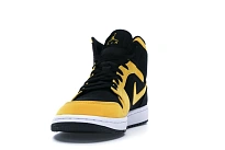 Фото № 4 с приближением к товару «‎Jordan 1 Mid Reverse New Love»