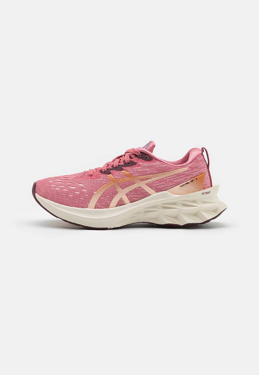 Фото № 1 с приближением к товару «‎Asics Novablast 2»