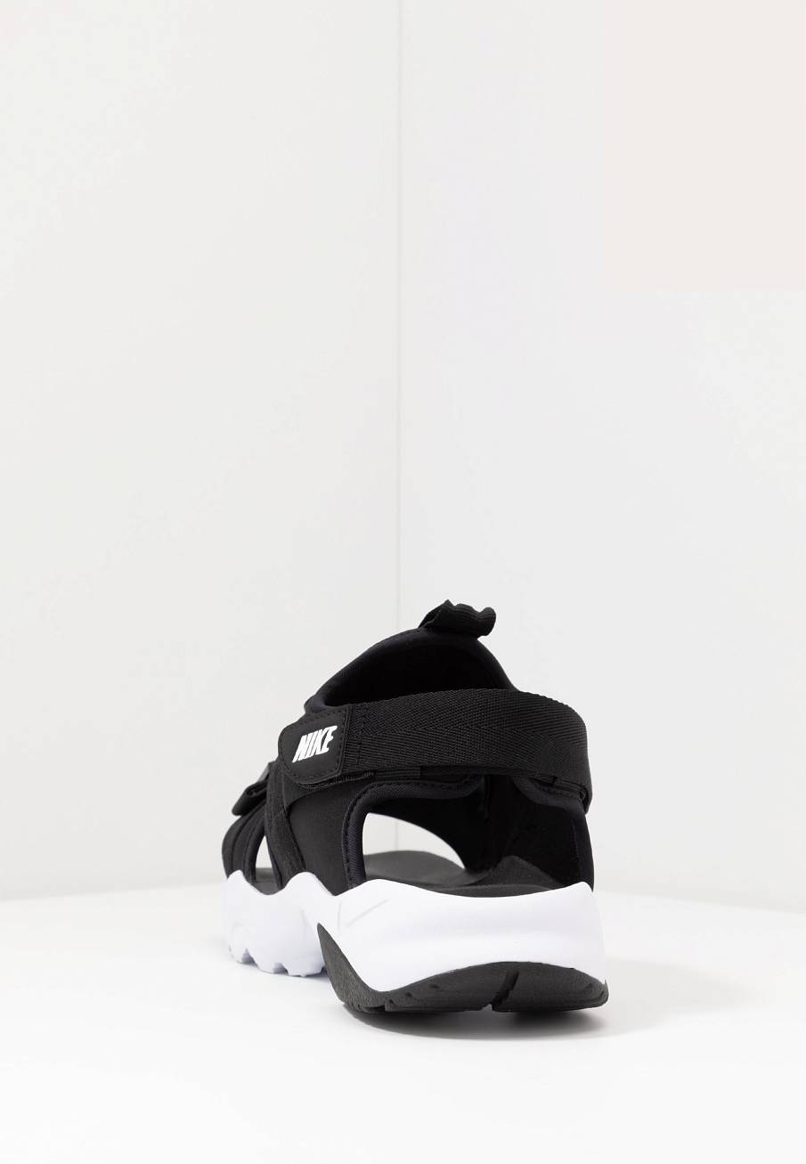 Фото № 4 с приближением к товару «‎Nike Canyon»