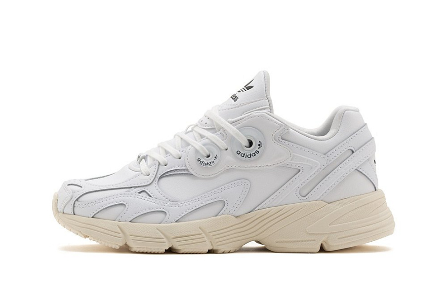 Фото № 2 с приближением к товару «‎Adidas Astir W»